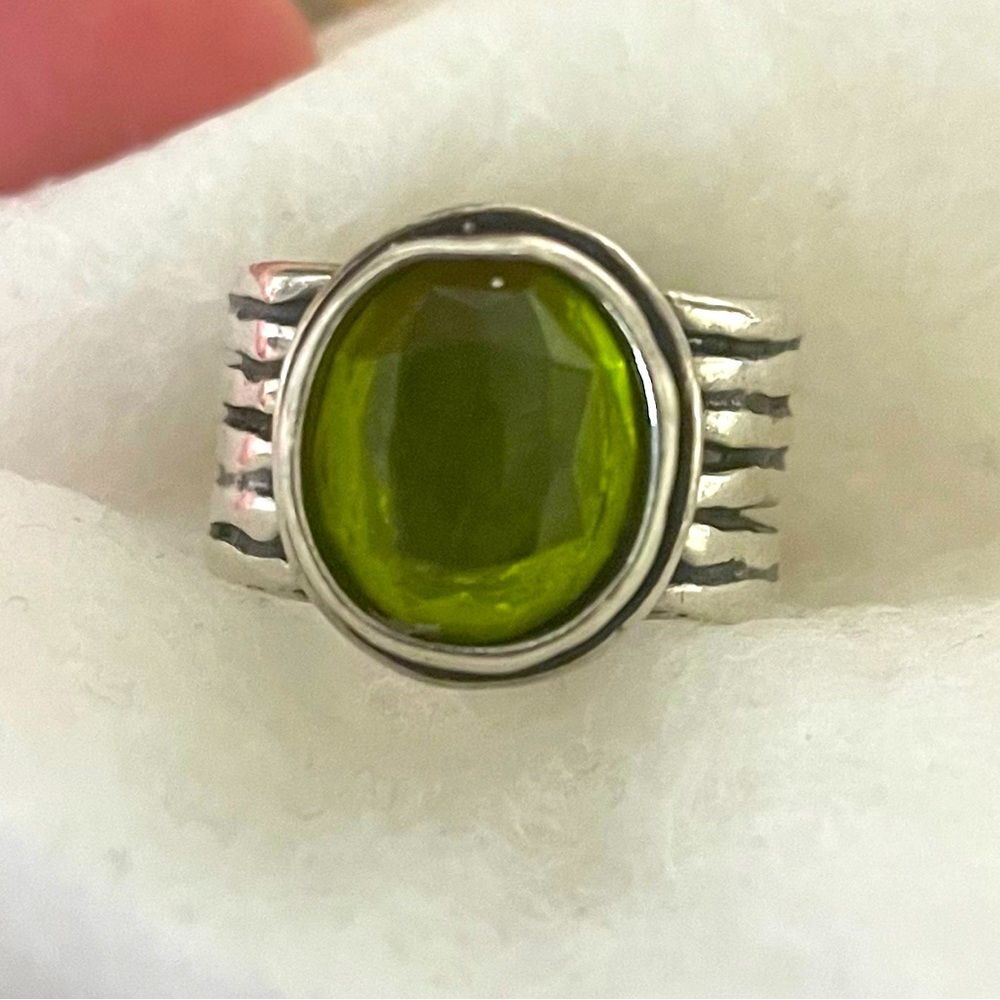 Peridot ring Silpada size 6.5